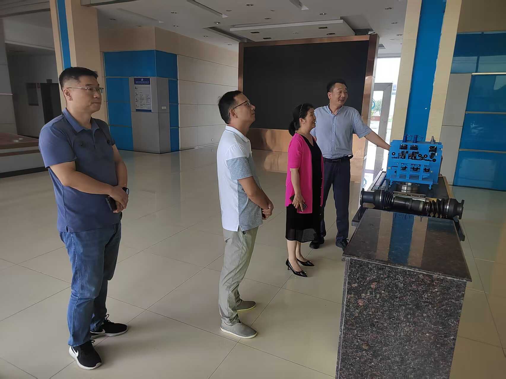 襄阳市侨联走访调研绿鑫生态农业与宇清科技